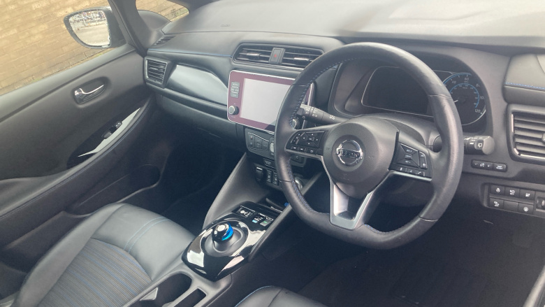 Nissan LEAF 110kW N-Connecta 40kWh 5dr Auto Electric Hatchback